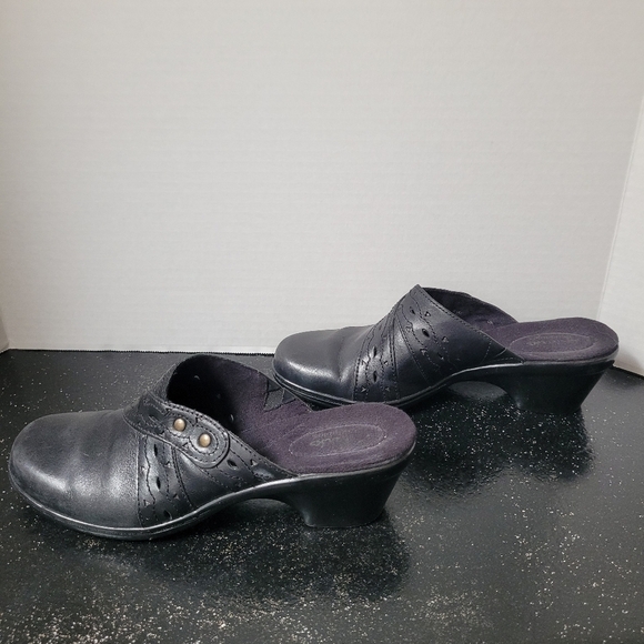 Clarks Black Slip-On Mules - Picture 4 of 6